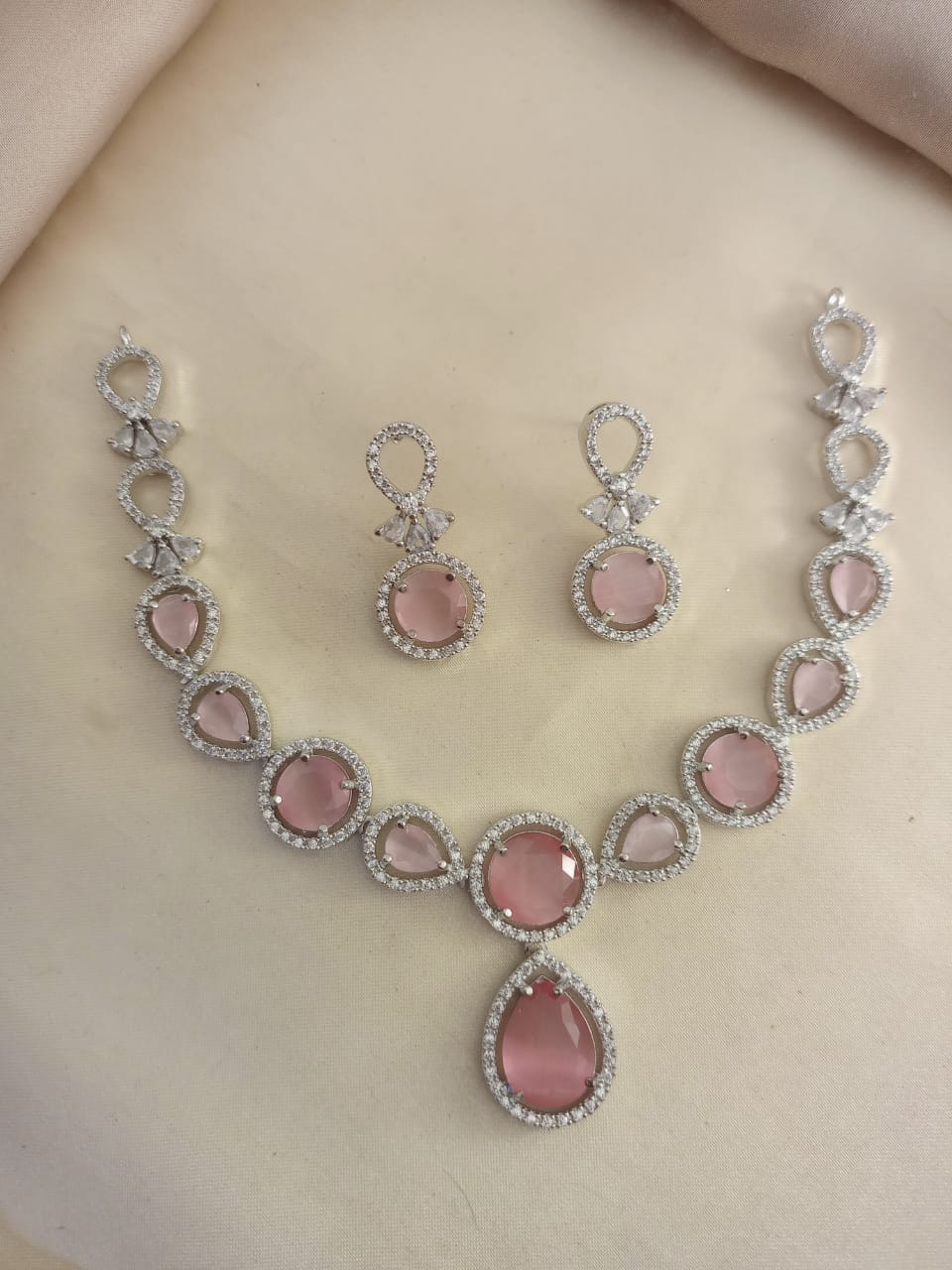 zarqon Necklace