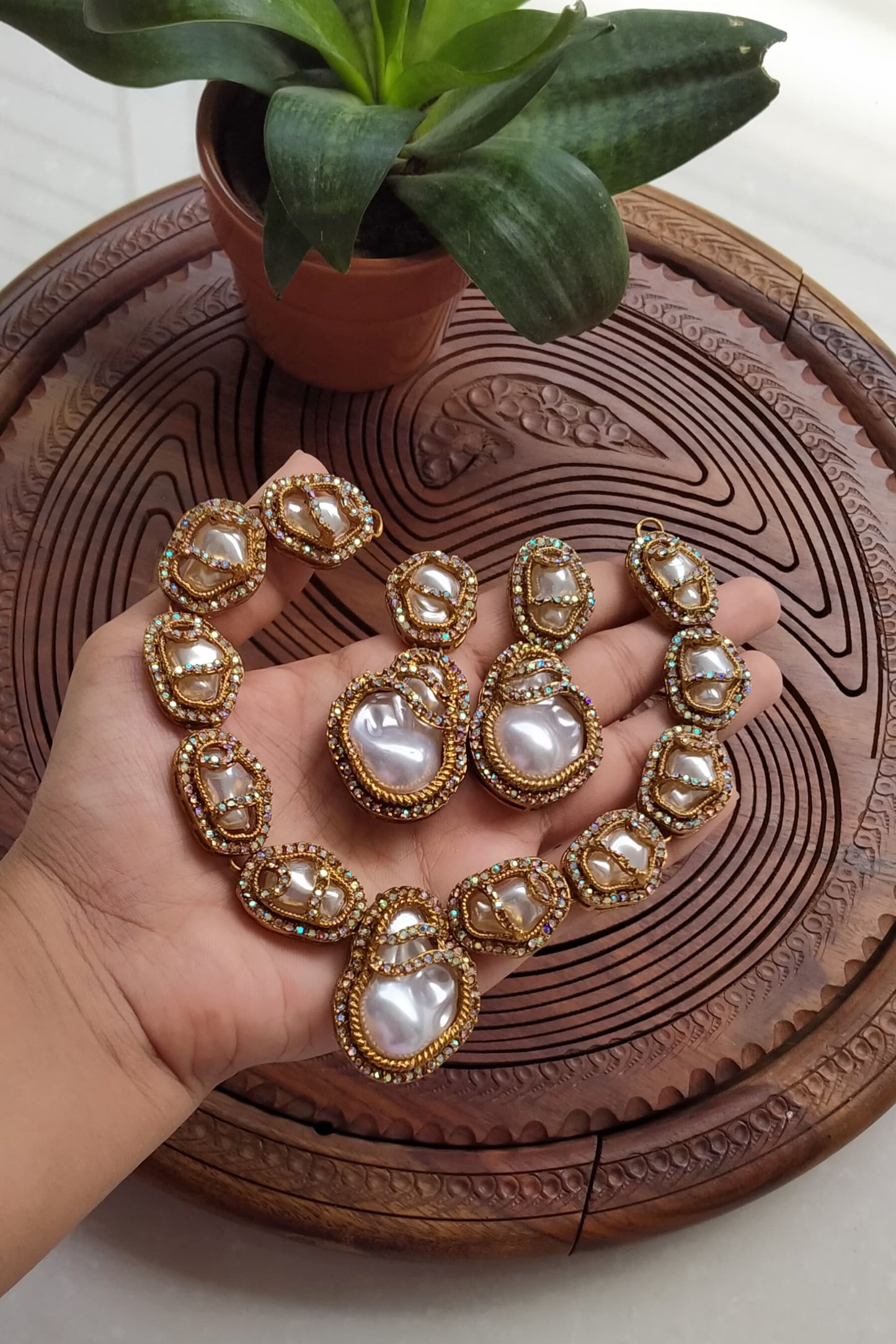 Royal Aura Kundan Pearl Necklace