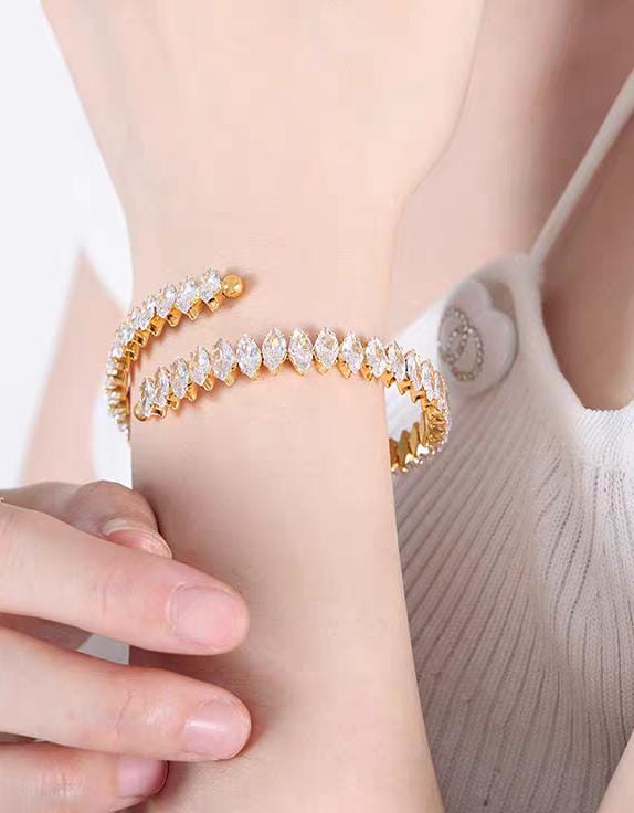 Crystal Glow Adjustable Bangle