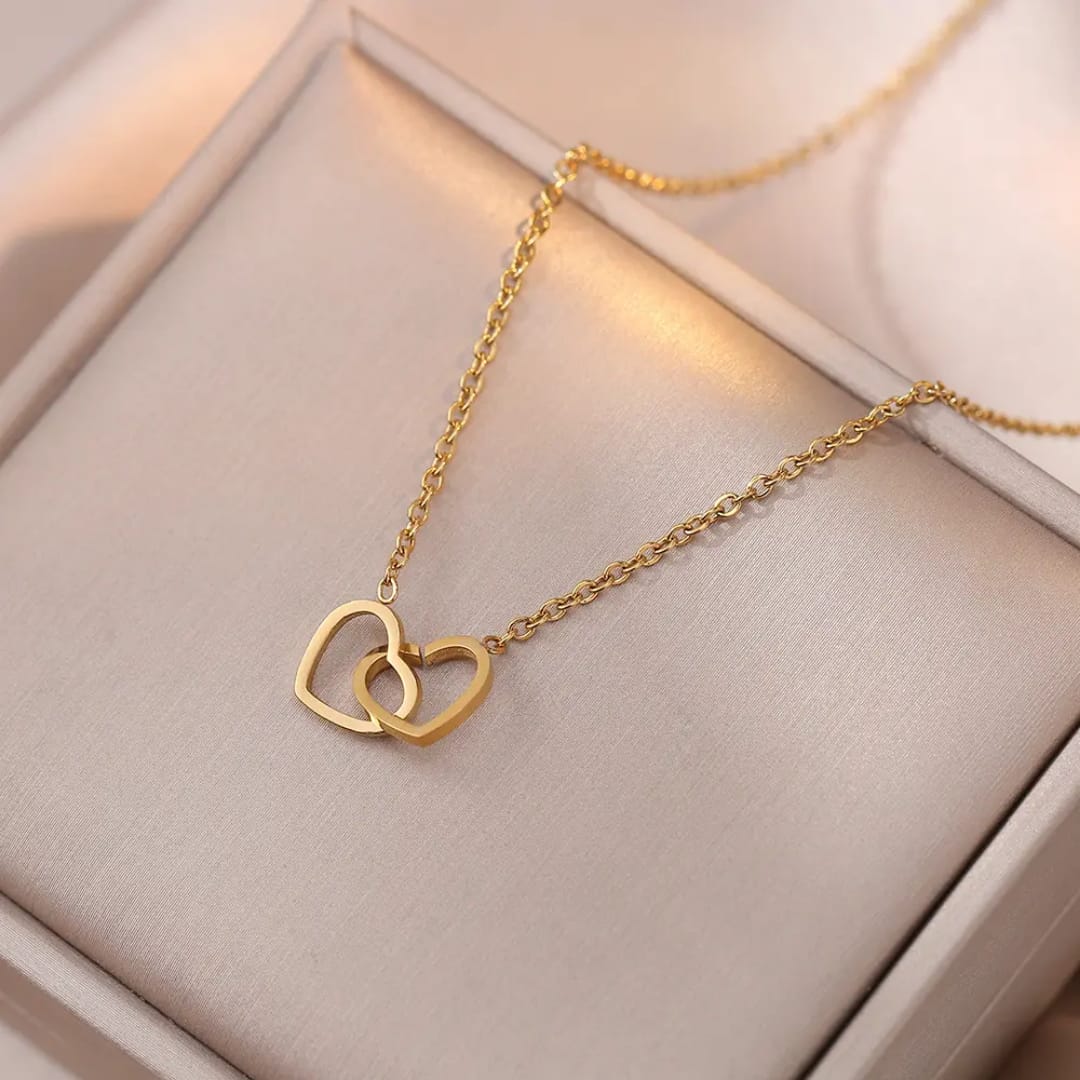 Double Heart Bond – Romantic Gift Necklace