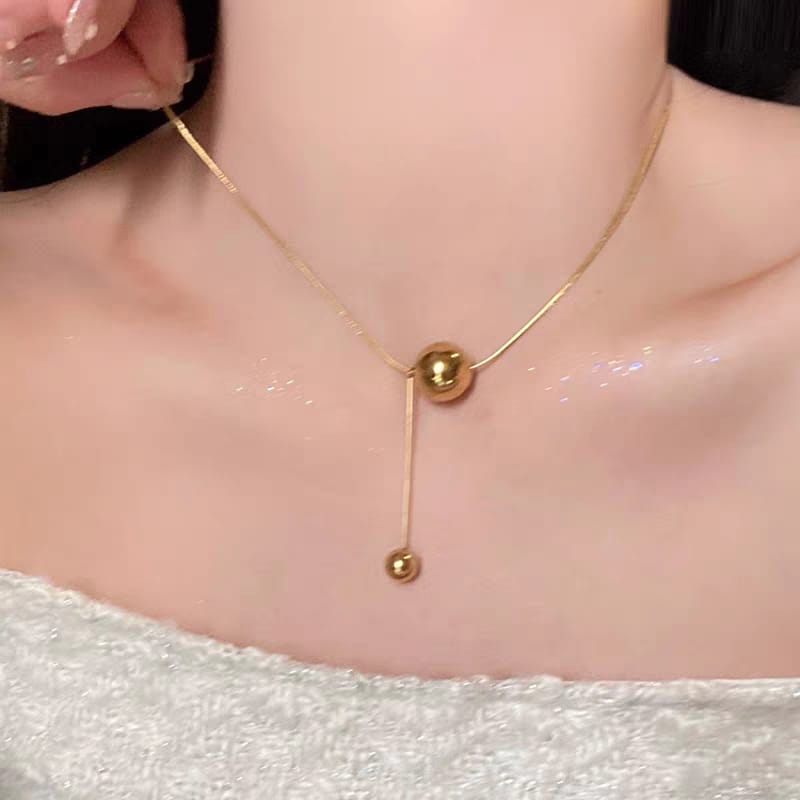simple necklace