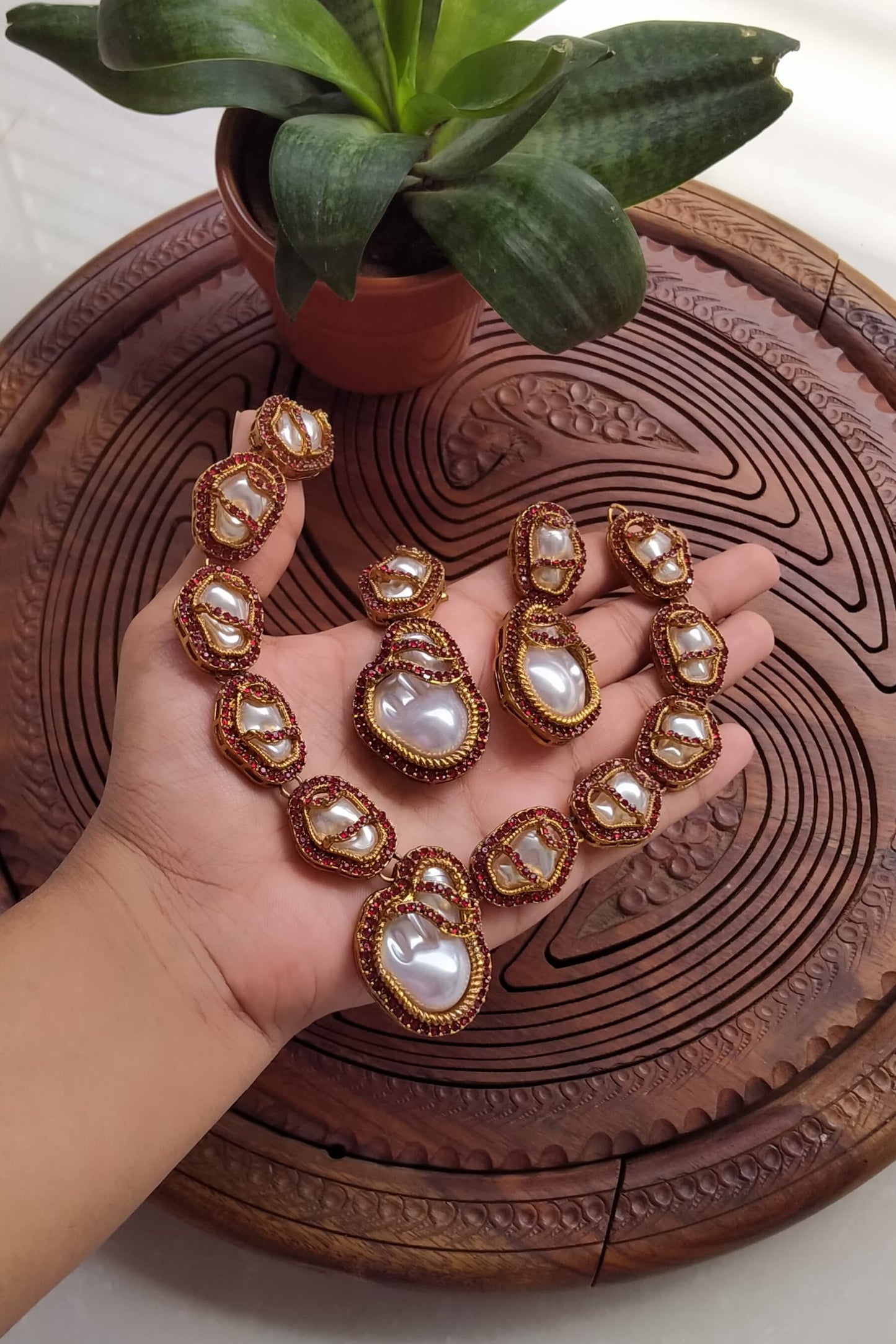 Royal Aura Kundan Pearl Necklace